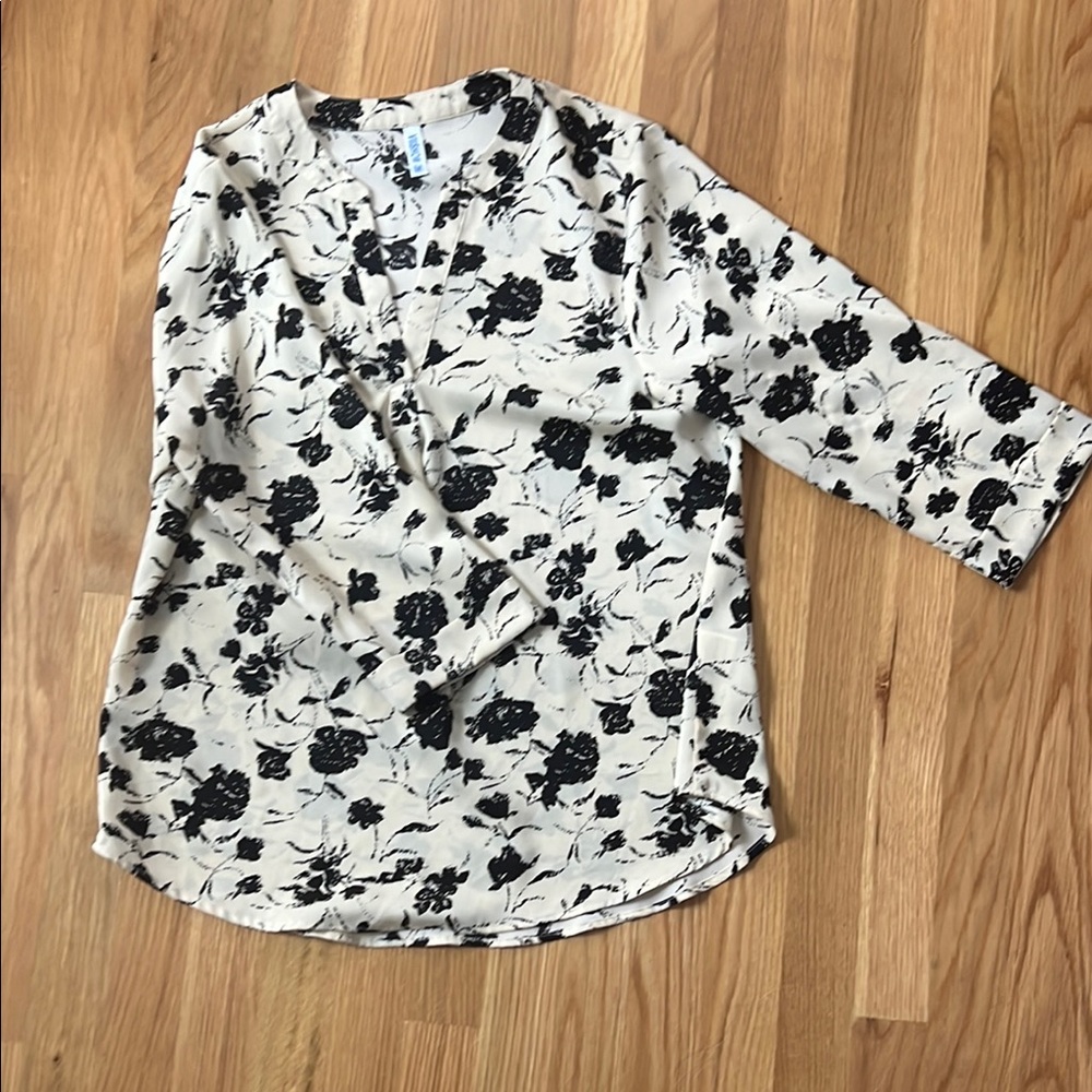 Floral Print Blouse in Black and Cream